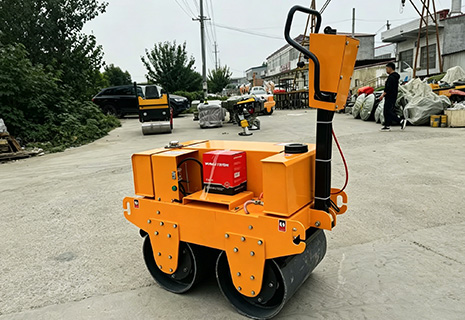 Walk-Behind-Double-Drum-Roller-11